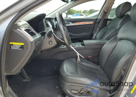 2017 Genesis G80 Base from USA, damaged, VIN KMHGN4JE5HU191870